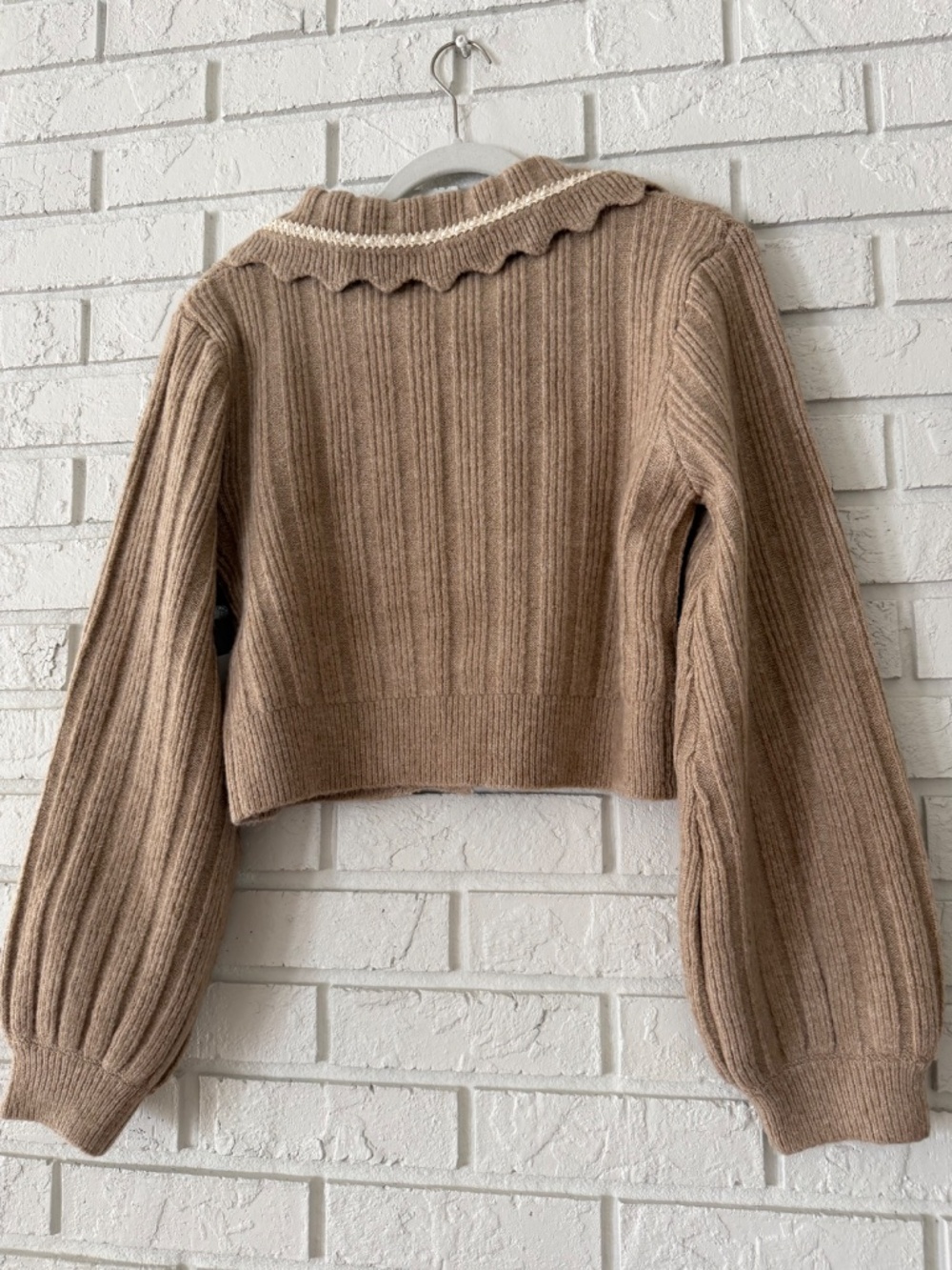 Altar'd State Women's Scalloped Cream and Tan Cardigan - Picture 2 of 3